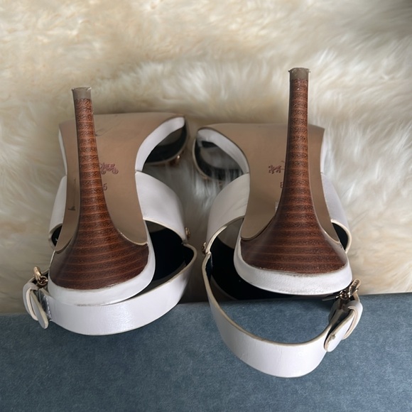 Coach off white Heels - Picture 4 of 5